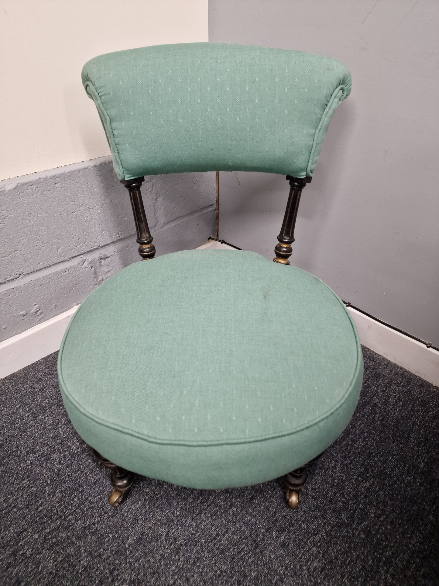 Antique Low Bedroom Chair Nursing Chair