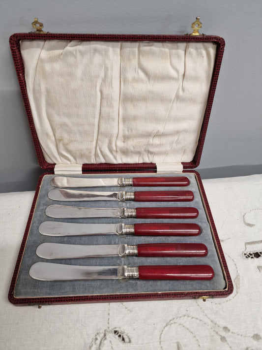 Set of 6 Vintage Cutlery Butter Knives Red Handles